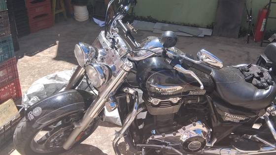 TRIUMPH THUNDERBIRD COMMANDER ABS 